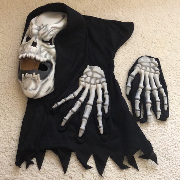 Grim Reaper hooded skeleton mask and skeleton hands costume - Picture 2 of 16